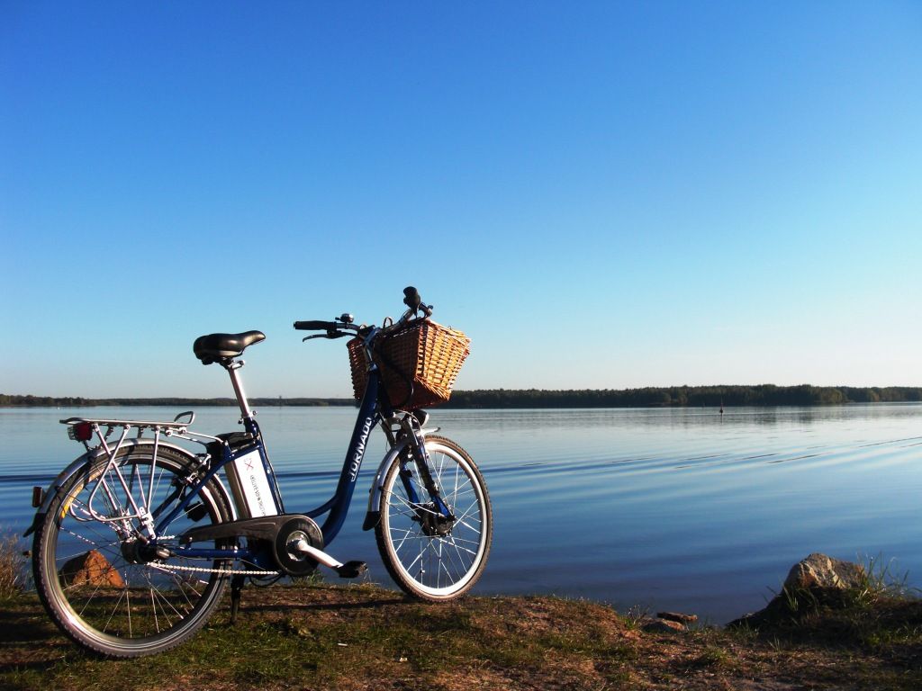 e-Bike Elektrofahrräder mieten direkt am Senftenberger See